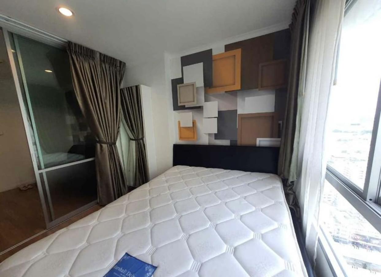 ให้เช่า ลุมพินี พาร์ค ริเวอร์ไซด์ พระราม 3 พื้นที่ 28 ตร.ม 1 ห้องนอน วิวสระ ราคา 12,000 บาท/เดือน