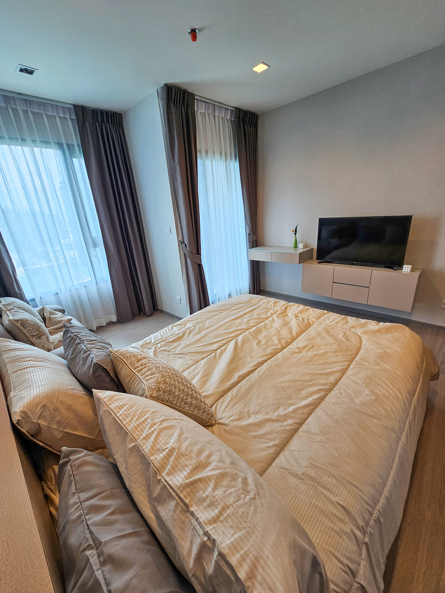 ให้เช่าคอนโด ไลฟ์ สาทร เซียร์รา พื้นที่ 29 ตรม. 1 ห้องนอน เช่า 14,000 /เดือน