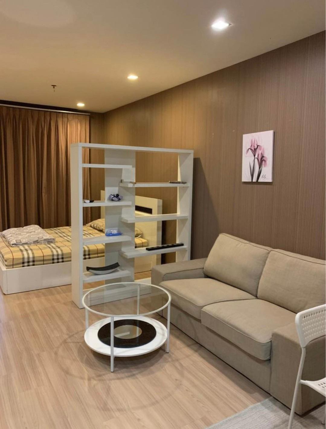 ให้เช่าคอนโด สกาย วอล์ค เรสซิเดนเซส 40 ตร.ม สตูดิโอ ราคา 18,000 บาท/เดือน