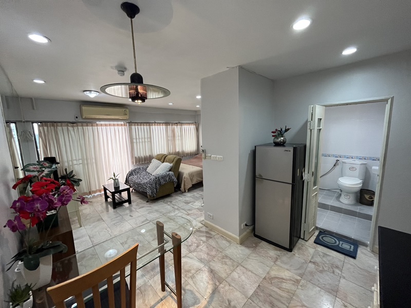 ขาย/ให้เช่าคอนโด สราญใจ แมนชั่น พื้นที่ 35 ตร.ม. สตูดิโอ เช่า 12,000 บ/ด ขาย 2.6 ล.