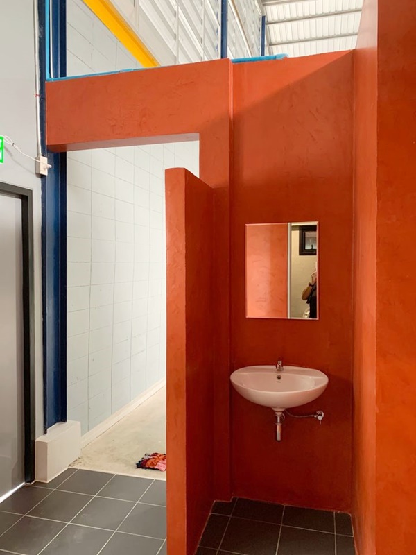 ให้เช่าโกดังสินค้า ย่านเทพารักษ์ พื้นที่ 2,327 ตรม. เช่า 180,000 บ/ด