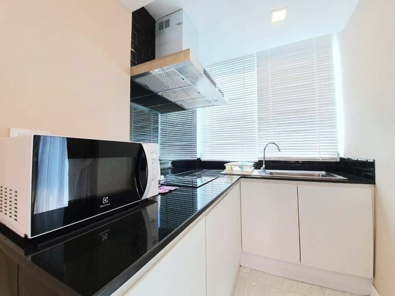 ขายคอนโด สยาม คอนโดมิเนียม พื้นที่ 75 ตร.ม. 2 ห้องนอน ขาย 9 ล้านบาท