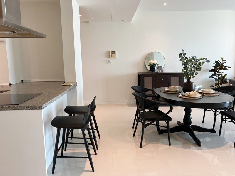 ให้เช่าคอนโด ฟูลเลอตัน สุขุมวิท พื้นที่ 105 ตร.ม. 2 ห้องนอน เช่า 83,000 บ/ด