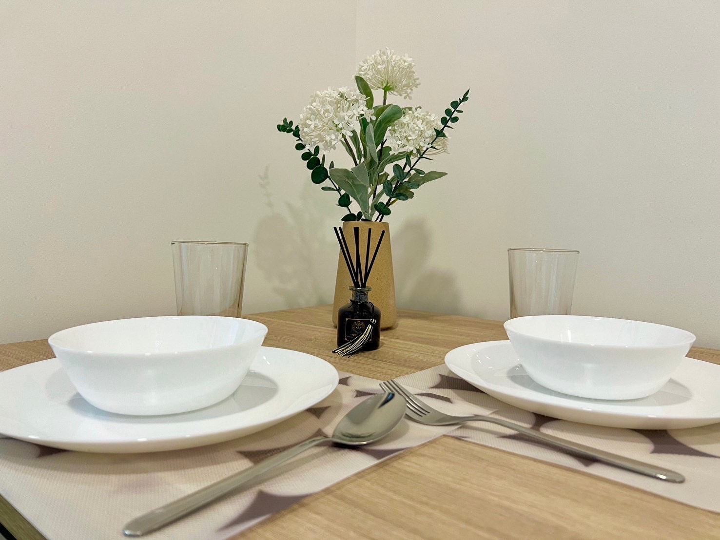 ให้เช่า ชีวาทัย ฮอลล์มาร์ค ลาดพร้าว โชคชัย 4 พื้นที่ 27 ตร.ม 1 ห้องนอน ราคา 13,000 บาท/เดือน