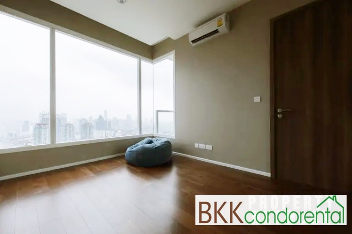 ขายคอนโด แม่น้ำ เรสซิเดนท์ พื้นที่ 121 ตร.ม. 3 ห้องนอน ขาย 35 ล้านบาท