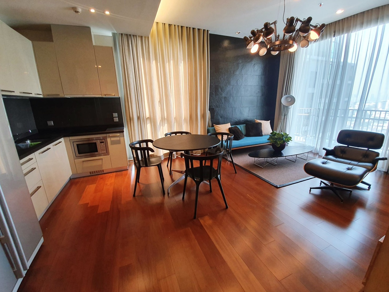 ให้เช่าคอนโด ควอทโทร บาย แสนสิริ พื้นที่ 82 ตร.ม. 2 ห้องนอน ให้เช่า 59,000 บ/ด