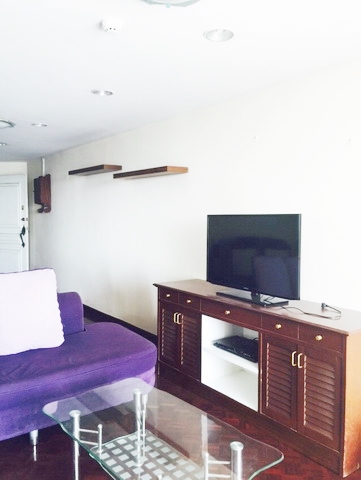 ให้เช่าคอนโด ไทปิง ทาวเวอร์ คอนโดมิเนียม ตึก A ชั้น 21 พื้นที่ 102 ตรม. 2 ห้องนอน. เช่า 30,000 บาท/เดือน