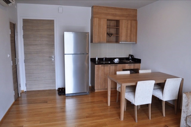 ให้เช่าคอนโด ไฮฟ์ ตากสินพื้นที่ 50 ตร.ม. 1 ห้องนอน เช่า 16,500 บ/ด