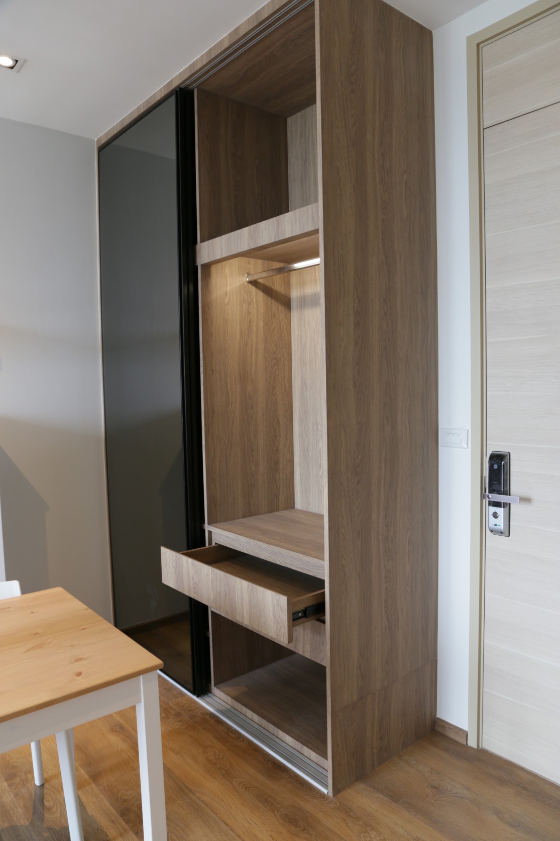 ให้เช่าคอนโด พาร์ค ออริจิ้น พร้อมพงษ์ 29 ตรม. ห้องสตูดิโอ เช่า 18,000 /เดือน