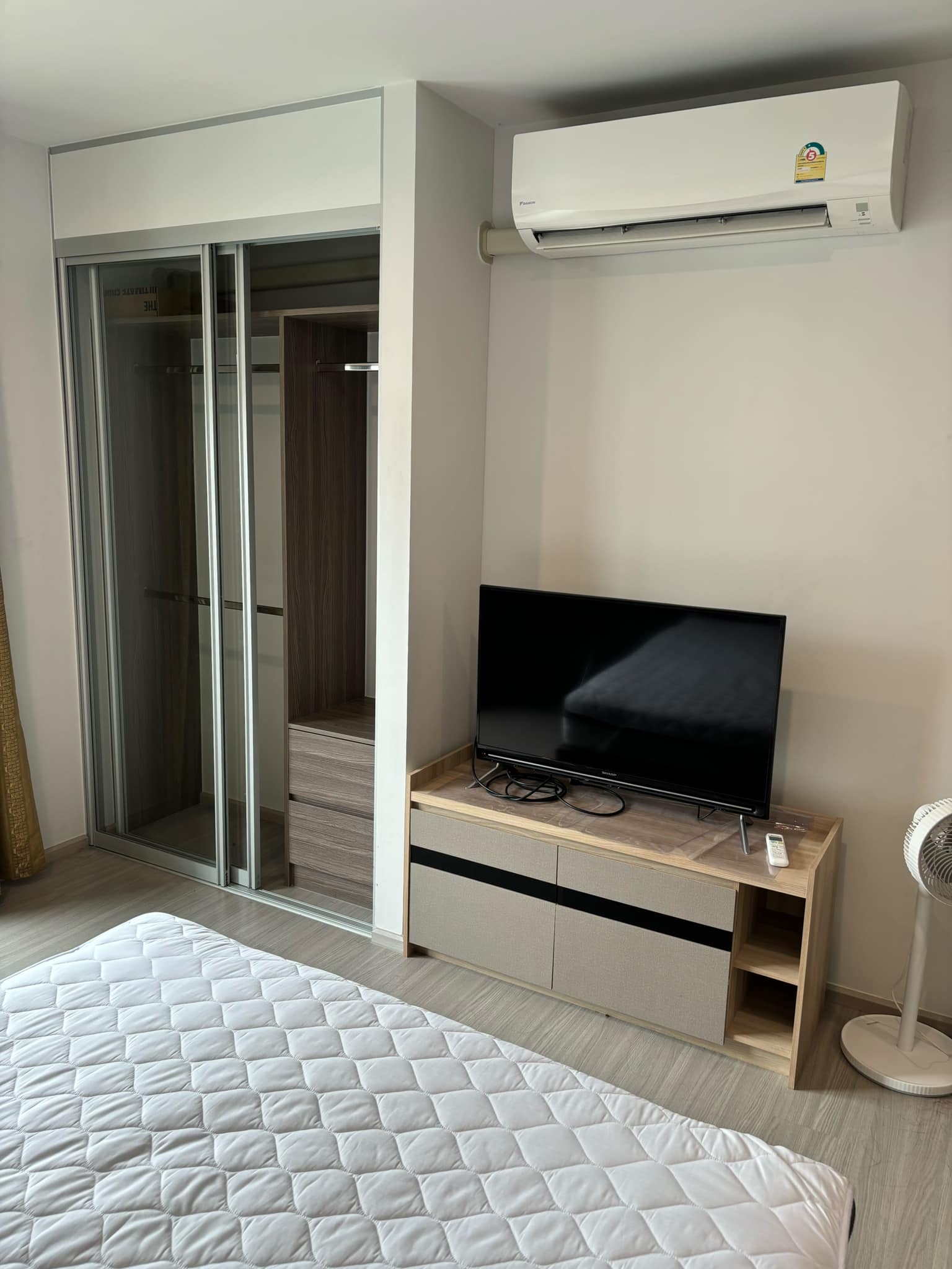 ให้เช่าคอนโด เดอะ พาร์คแลนด์ เพชรเกษม 56 พื้นที่ 26 ตรม. สตูดิโอ เช่า 10,000 บาท/เดือน