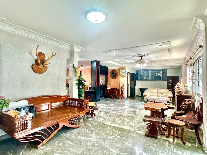 ให้เช่าบ้านเดี่ยว 2 ชั้น ย่านตลิ่งชัน 120 ตรว. 6 ห้องนอน เช่า 150,000 บ/ด