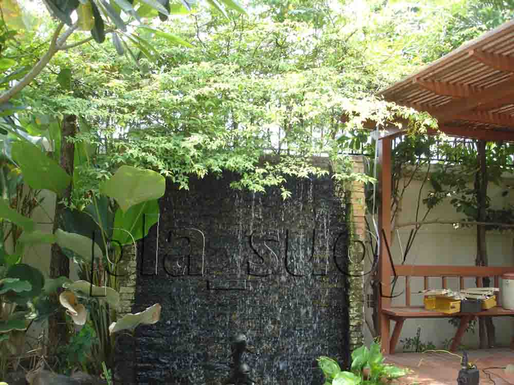 น้ำพุในบ่อเลี้ยงปลา ที่บ้านคุณ สุเทพ