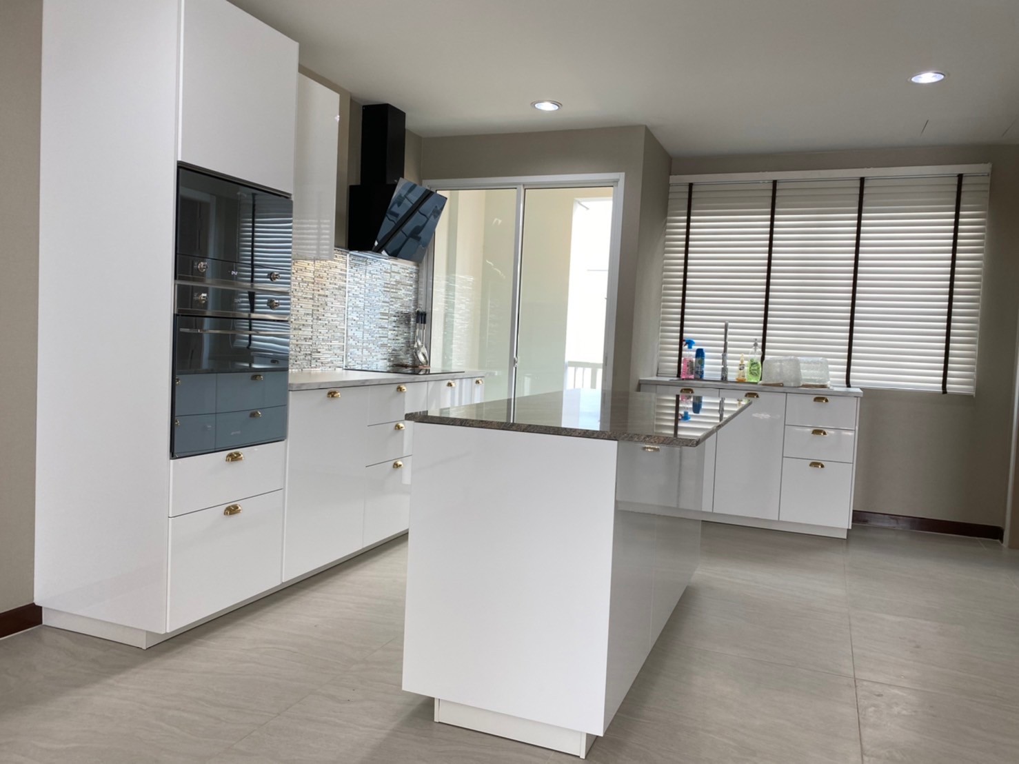 ให้เช่าทาวน์โฮม 4 ชั้น ย่านพระราม 3 พื้นที่ 24 ตรว. 3 ห้องนอน เช่า 70,000 บ/ด