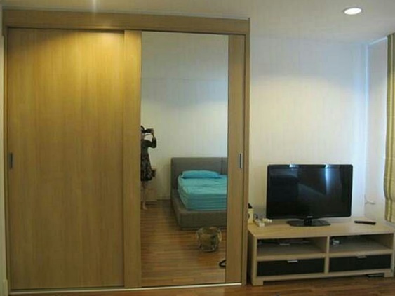 ขายทาวน์เฮ้าส์ 3 ชั้น ย่านรามคำแหง 24 พื้นที่ 20 ตรว. 3 ห้องนอน ขาย 5.9 ล้านบาท