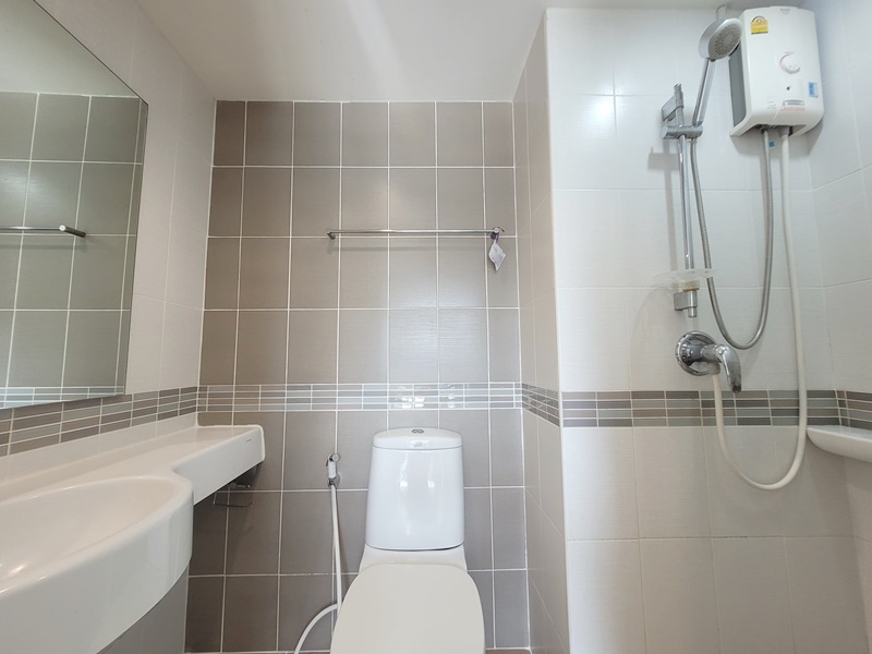 ให้เช่าคอนโด ลุมพินี พาร์ค พระราม 9–รัชดา พื้นที่ 26 ตร.ม. 1 ห้องนอน เช่า 11,000 บ/ด