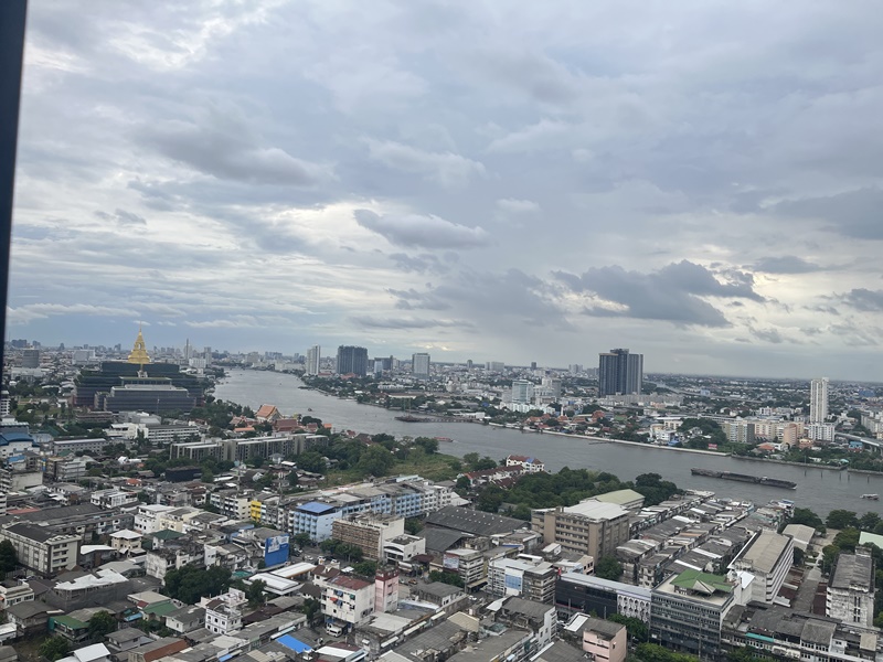 ให้เช่าคอนโด เดอะ ทรี อินเตอร์เชนจ์ พื้นที่ 30 ตร.ม. 1 ห้องนอน เช่า 10,000 บ/ด