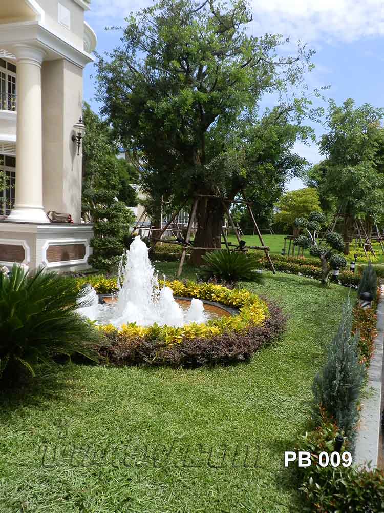 บ่อน้ำพุวงกลม หน้าบ้านคุณ พัชนี ซอยแบริ่ง32