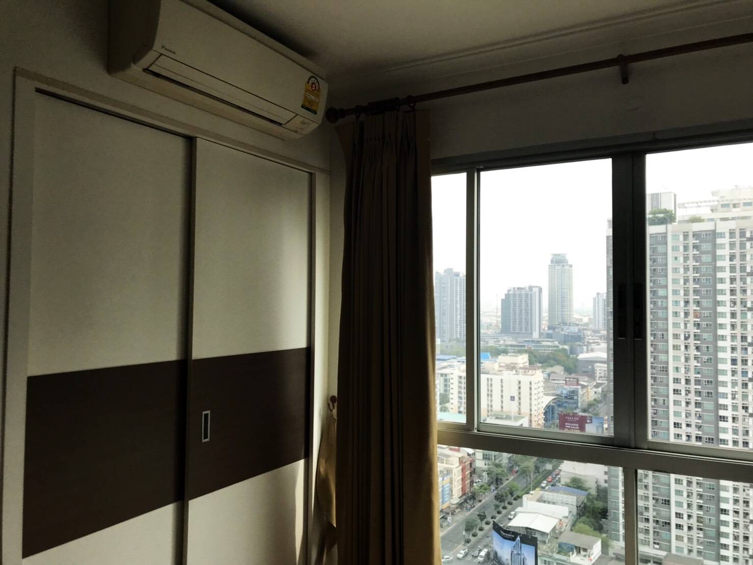 ให้เช่าคอนโด ลุมพินี เพลส พระราม 4-กล้วยน้ำไท 29 ตรม. 1 ห้องนอน ราคาเช่า 12,000 /เดือน