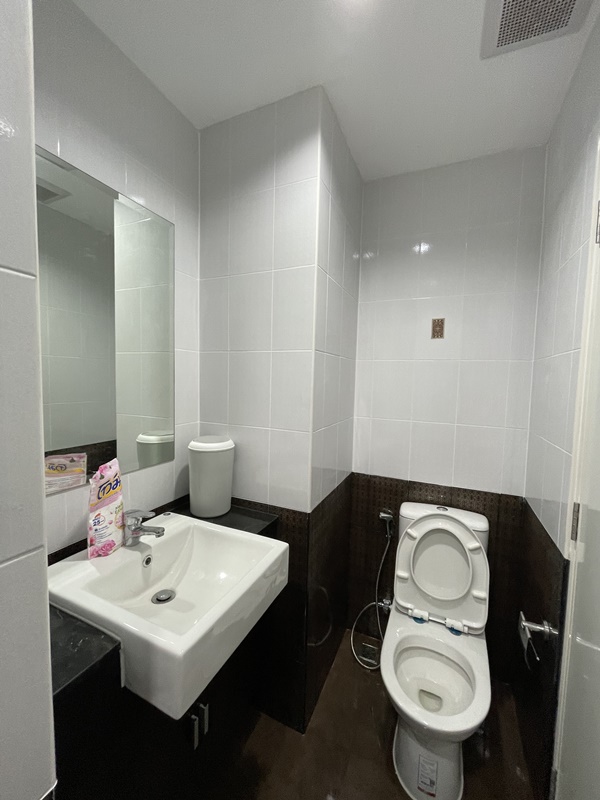 ให้เช่าคอนโด อัสสกาญจน์ เพลส ศรีนครินทร์ พื้นที่ 28.6 ตร.ม. 1 ห้องนอน เช่า 8,700 บ/ด