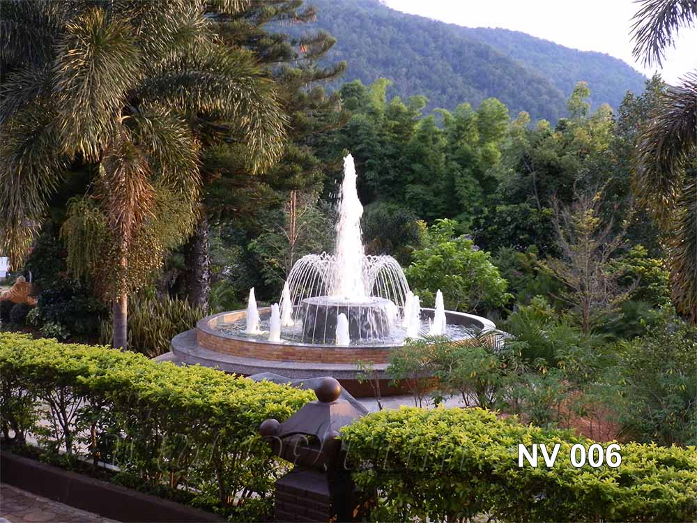 บ่อน้ำพุวงกลม 2 ชั้น พร้อมวง Ring และทรงต้นสน 8 หัว ที่ สวนน้ำทิพย์ วัลเล่ย์ ภูเรือ