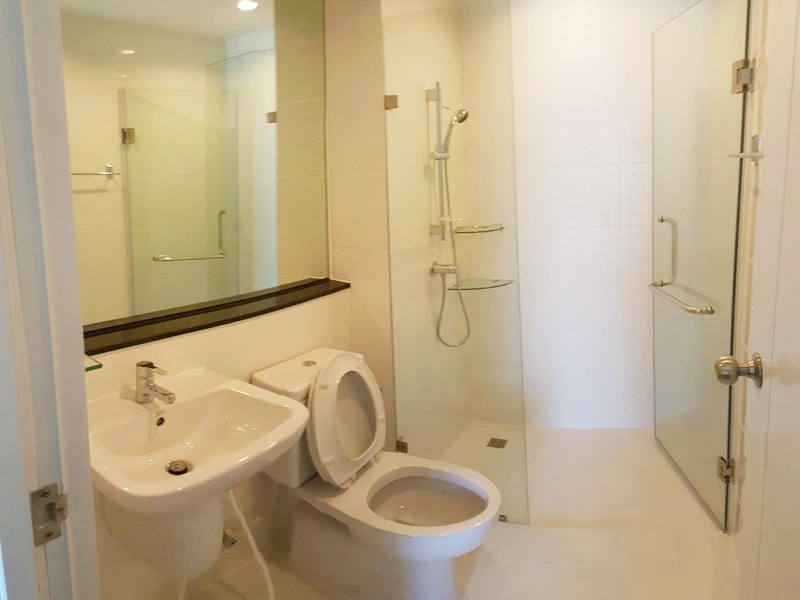 ให้เช่าคอนโด เดอะ ทรี อินเตอร์เชนจ์ พื้นที่ 36 ตร.ม. 1 ห้องนอน เช่า 12,000 บ/ด