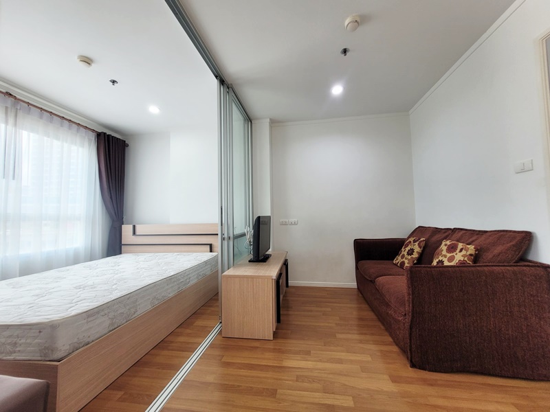 ให้เช่าคอนโด ลุมพินี พาร์ค พระราม 9–รัชดา พื้นที่ 26 ตร.ม. 1 ห้องนอน เช่า 11,000 บ/ด