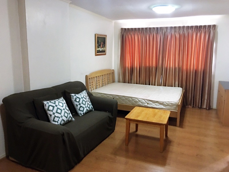 ขาย/ให้เช่าคอนโด ลุมพินี เพลส สาทร 35 ตร.ม. 1 ห้องนอน ให้เช่า 9,000 บ/ด ขาย 2.4 ล.