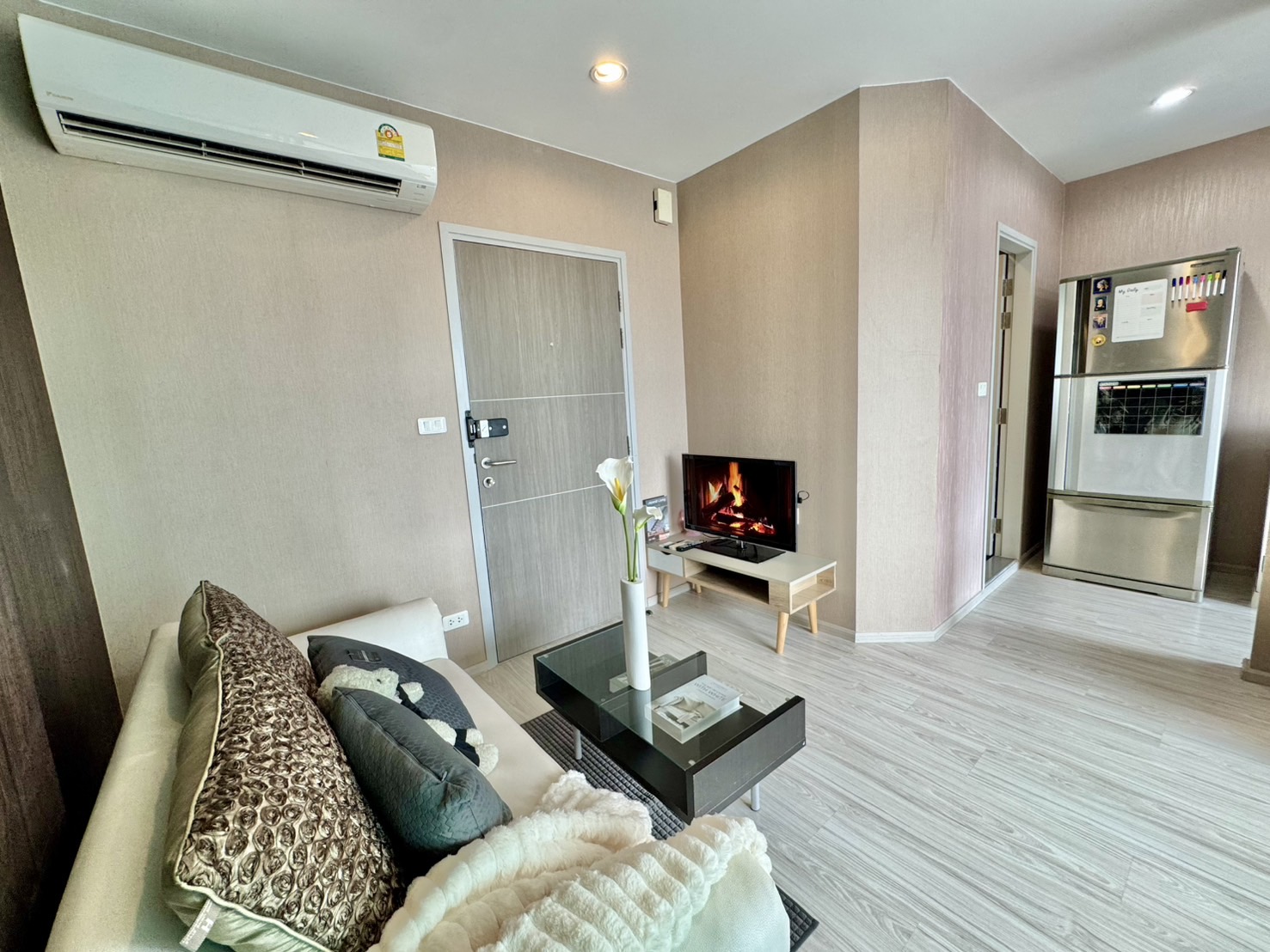 ขาย ไอดีโอ โมบิ บางซื่อ แกรนด์ อินเตอร์เชนจ์ พื้นที่ 27 ตรม. ห้องสตูดิโอ ขาย 2.59 ล้าน