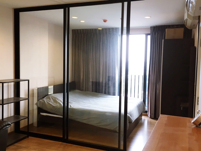 ให้เช่าคอนโด เดอะ ทรี อินเตอร์เชนจ์ พื้นที่ 36 ตร.ม. 1 ห้องนอน เช่า 9,000 บ/ด