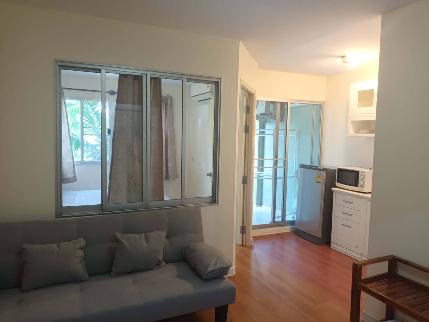 ให้เช่าลุมพินี คอนโดทาวน์ รามอินทรา-หลักสี่ พื้นที่ 28 ตร.ม. 1 ห้องนอน