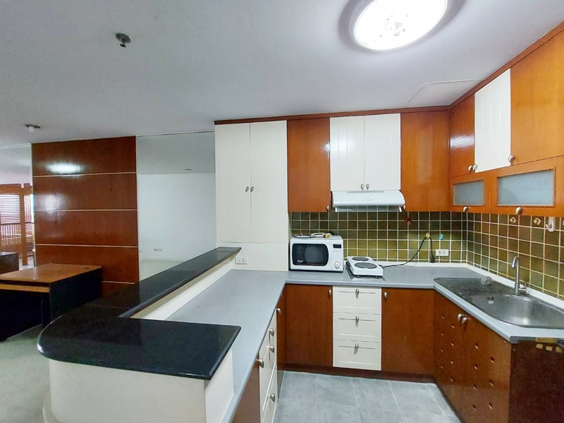 ให้เช่าคอนโด สเตท ทาวเวอร์ คอนโดมิเนียม พื้นที่ 68 ตรม. 1 ห้องนอน เช่า 18,000 บ/ด