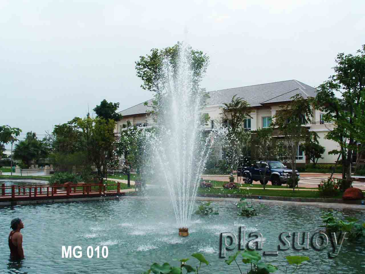 5. น้ำพุทุ่นลอย ทรง 3 ชั้น