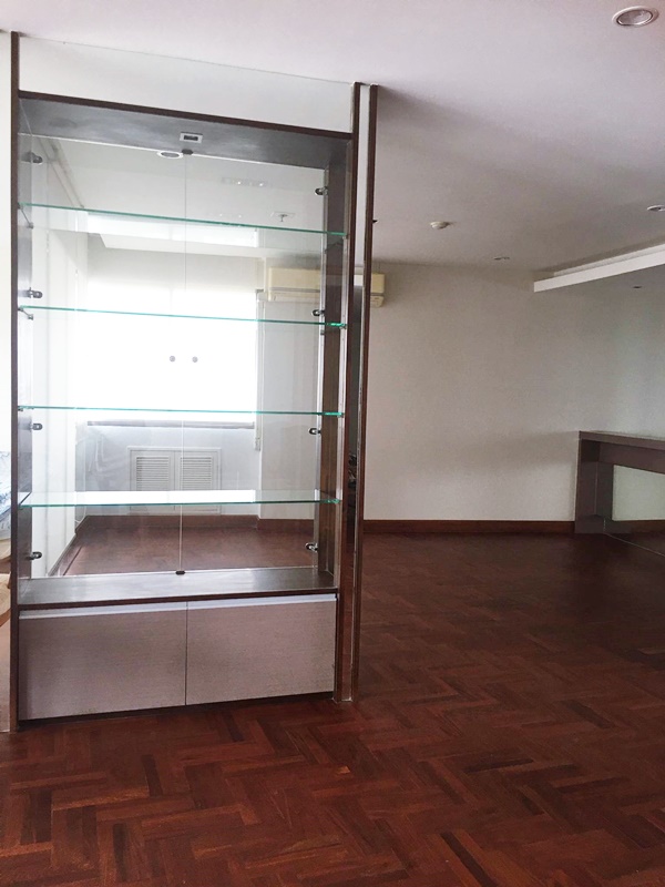 ให้เช่าคอนโด รัตนโกสินทร์ วิว แมนชั่น 280 ตร.ม. 3 ห้องนอน ให้เช่า 55,000 บ/ด