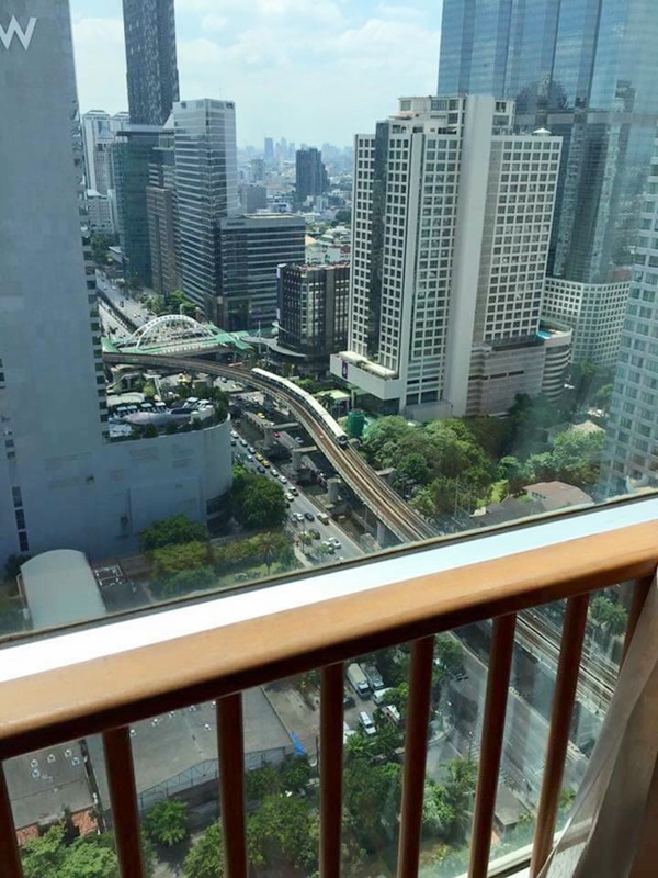 ให้เช่าคอนโด สีลม สวีท พื้นที่ 54 ตรม. 1 ห้องนอน ให้เช่า 18,000 บ/ด