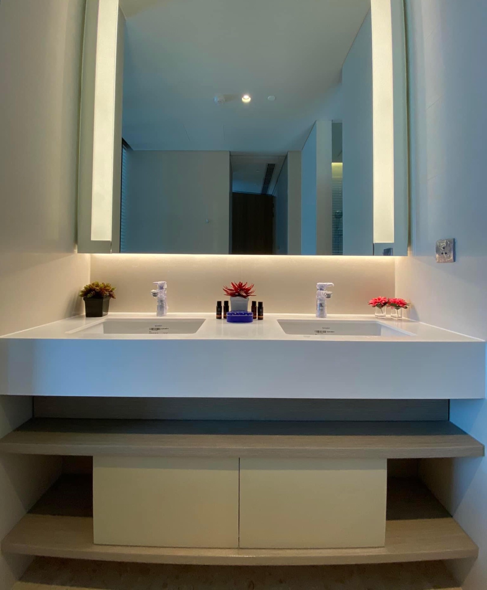 ให้เช่าคอนโด เทล่า ทองหล่อ 111 ตรม. 2 ห้องนอน ราคาเช่า 120,000 บาท/เดือน