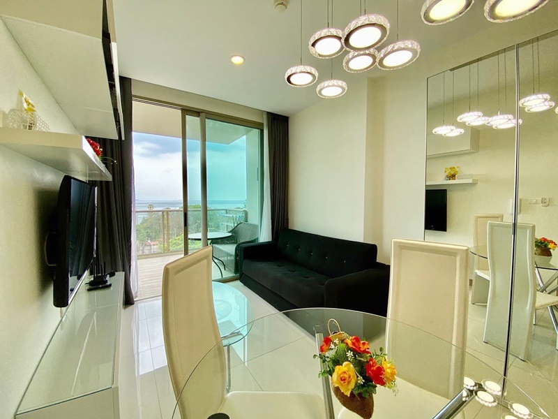 ขายคอนโดเดอะ ริเวียร่า วงศ์อมาตย์ บีช พื้นที่ 50 ตร.ม. 1 ห้องนอน ขาย 4.9 ล้านบาท