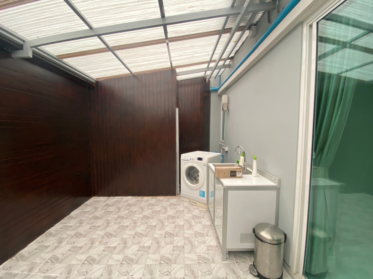 ให้เช่าทาวน์โฮม 4 ชั้น ย่านพระราม 3 พื้นที่ 24 ตรว. 3 ห้องนอน เช่า 70,000 บ/ด