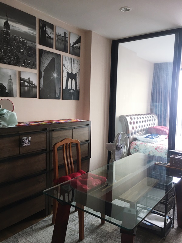 ให้เช่าคอนโด เดอะ ทรี อินเตอร์เชนจ์ พื้นที่ 36 ตร.ม. 1 ห้องนอน เช่า 12,000 บ/ด