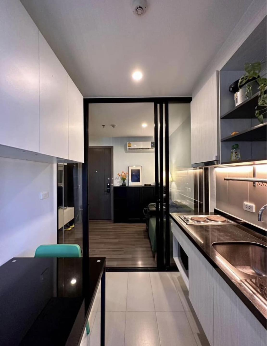 ให้เช่า คอนโด เดอะ เบส พาร์ค อีสท์ พื้นที่ 31 ตร.ม 1 ห้องนอน ราคา 15,900 บาท/เดือน