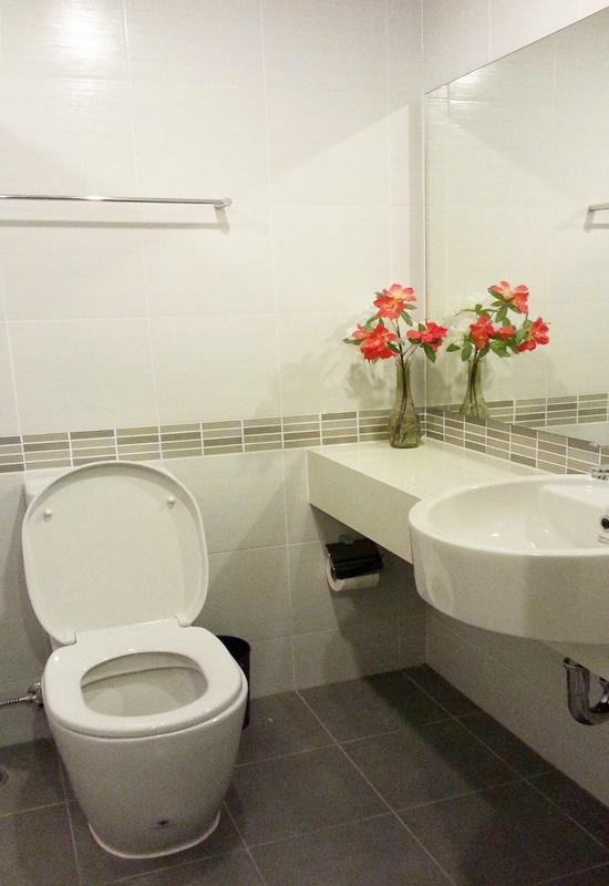 ให้เช่าคอนโด ลุมพินี เพลส บรมราชชนนี-ปิ่นเกล้า พื้นที่ 28 ตร.ม. 1 ห้องนอน เช่า 8,500 บ/ด