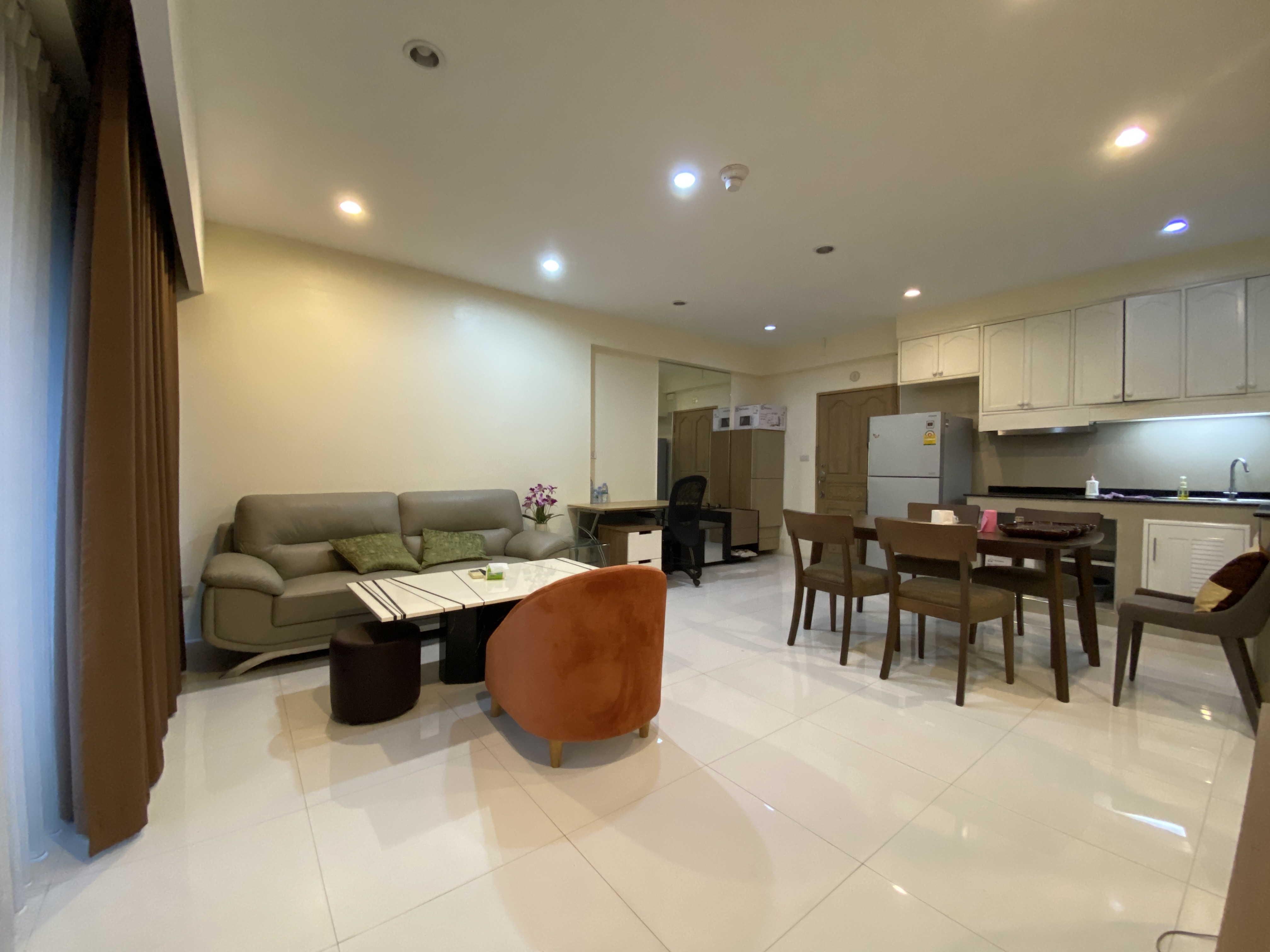 ให้เช่าคอนโด สราญใจ แมนชั่น พื้นที่ 65 ตร.ม. 1 ห้องนอน 22,000 B