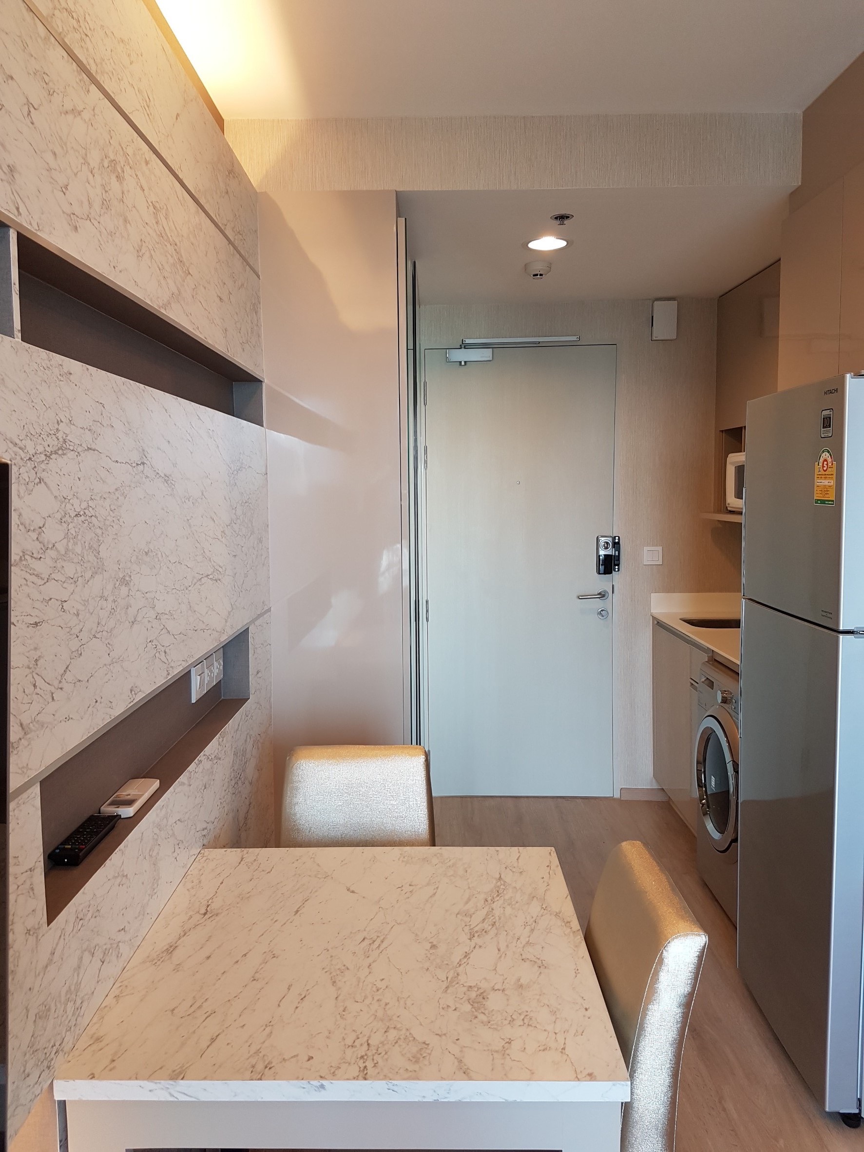 ให้เช่าคอนโด ไอดีโอ คิว ราชเทวี พื้นที่ 35 ตร.ม. 1 ห้องนอน เช่า 23000 บ/ด