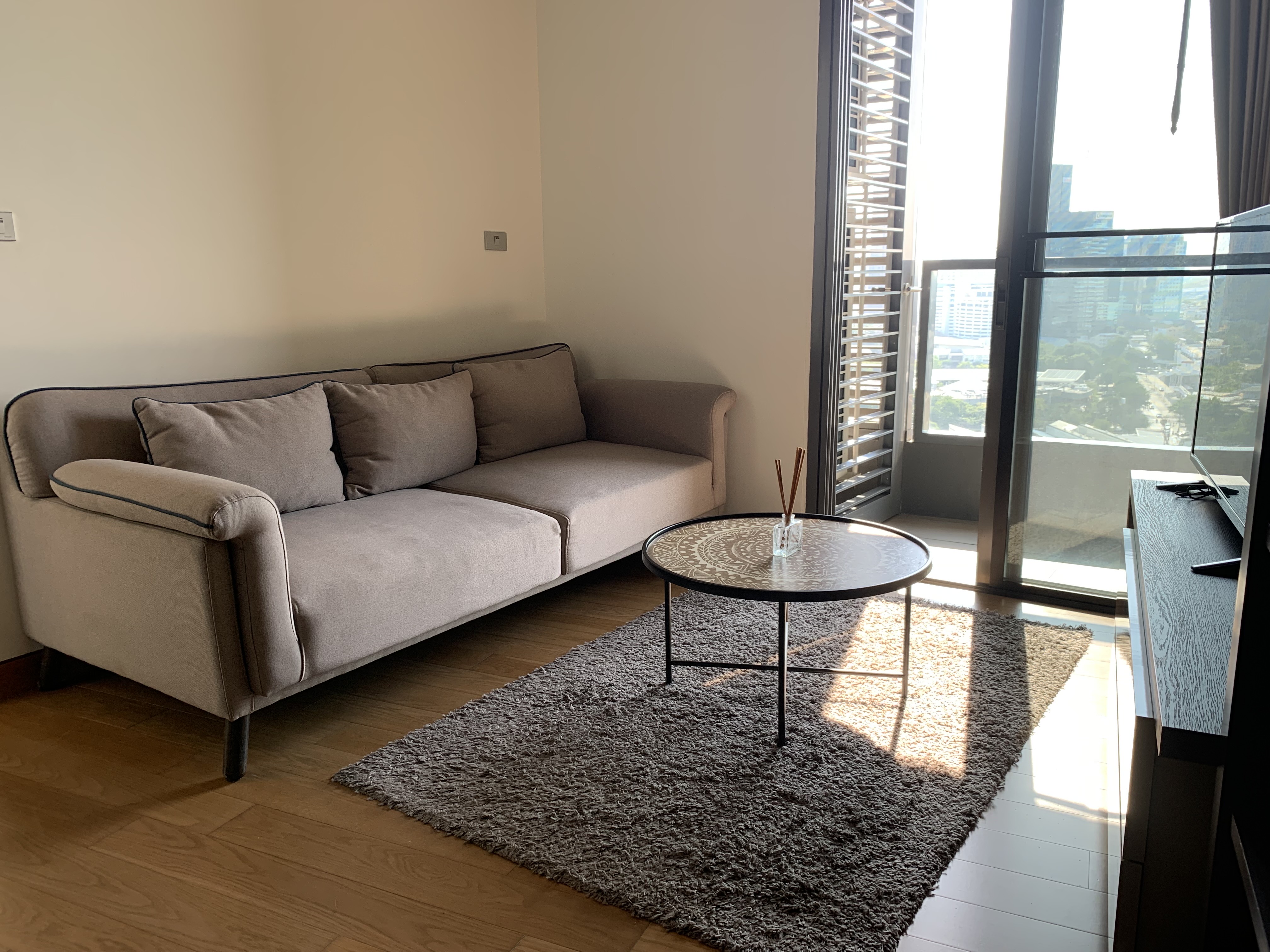 ให้เช่าคอนโด เดอะ ลุมพินี 24 พื้นที่ 55.02 ตร.ม. 2 ห้องนอน 2 ห้องน้ำ เช่า 35,000 บ/ด