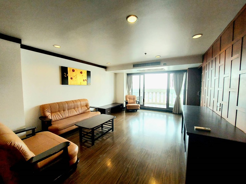 ขายคอนโด สเตท ทาวเวอร์ พื้นที่ 126 ตรม. 2 ห้องนอน ขาย 11.5 ล้านบาท