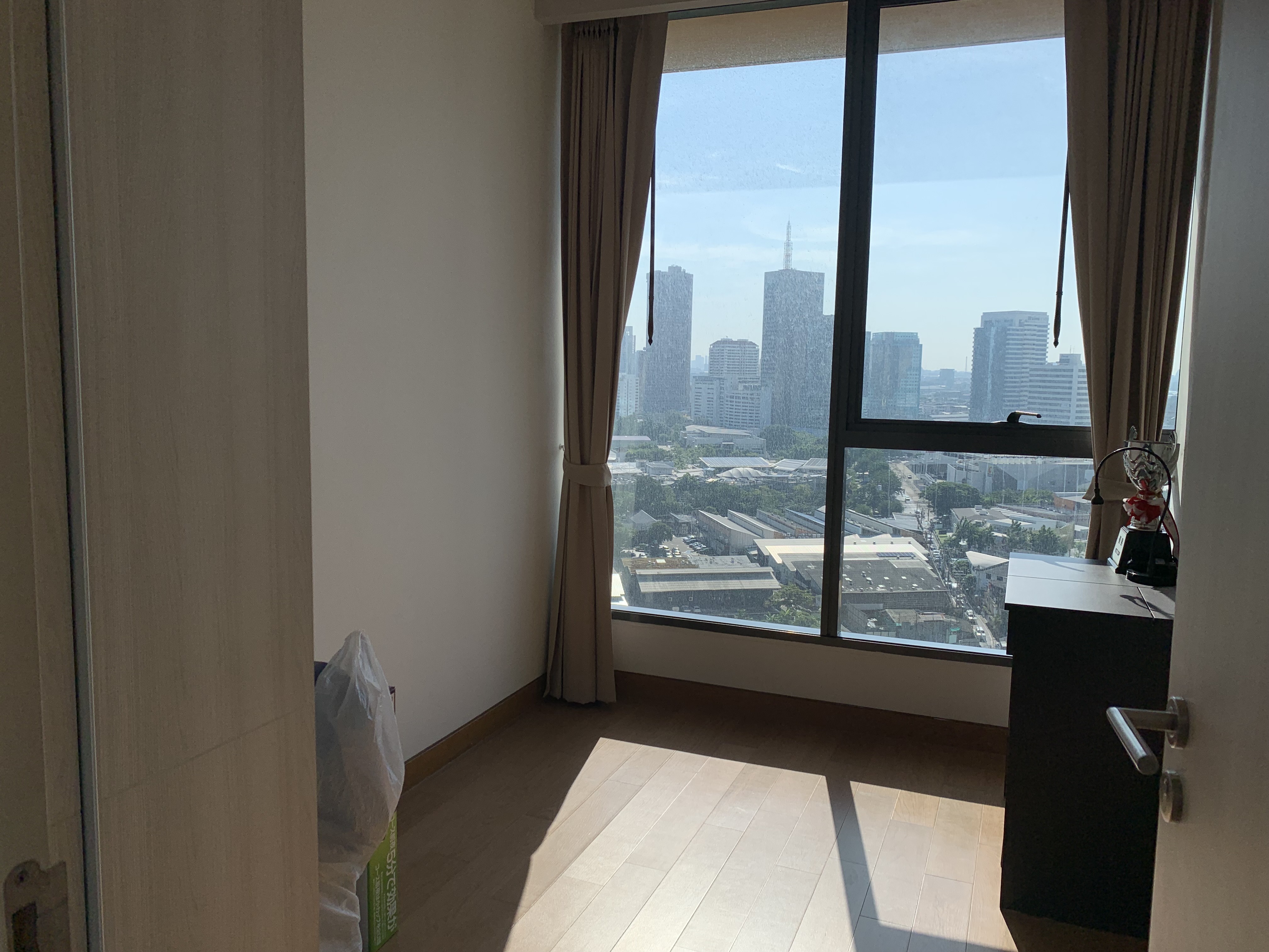 ให้เช่าคอนโด เดอะ ลุมพินี 24 พื้นที่ 55.02 ตร.ม. 2 ห้องนอน 2 ห้องน้ำ เช่า 35,000 บ/ด