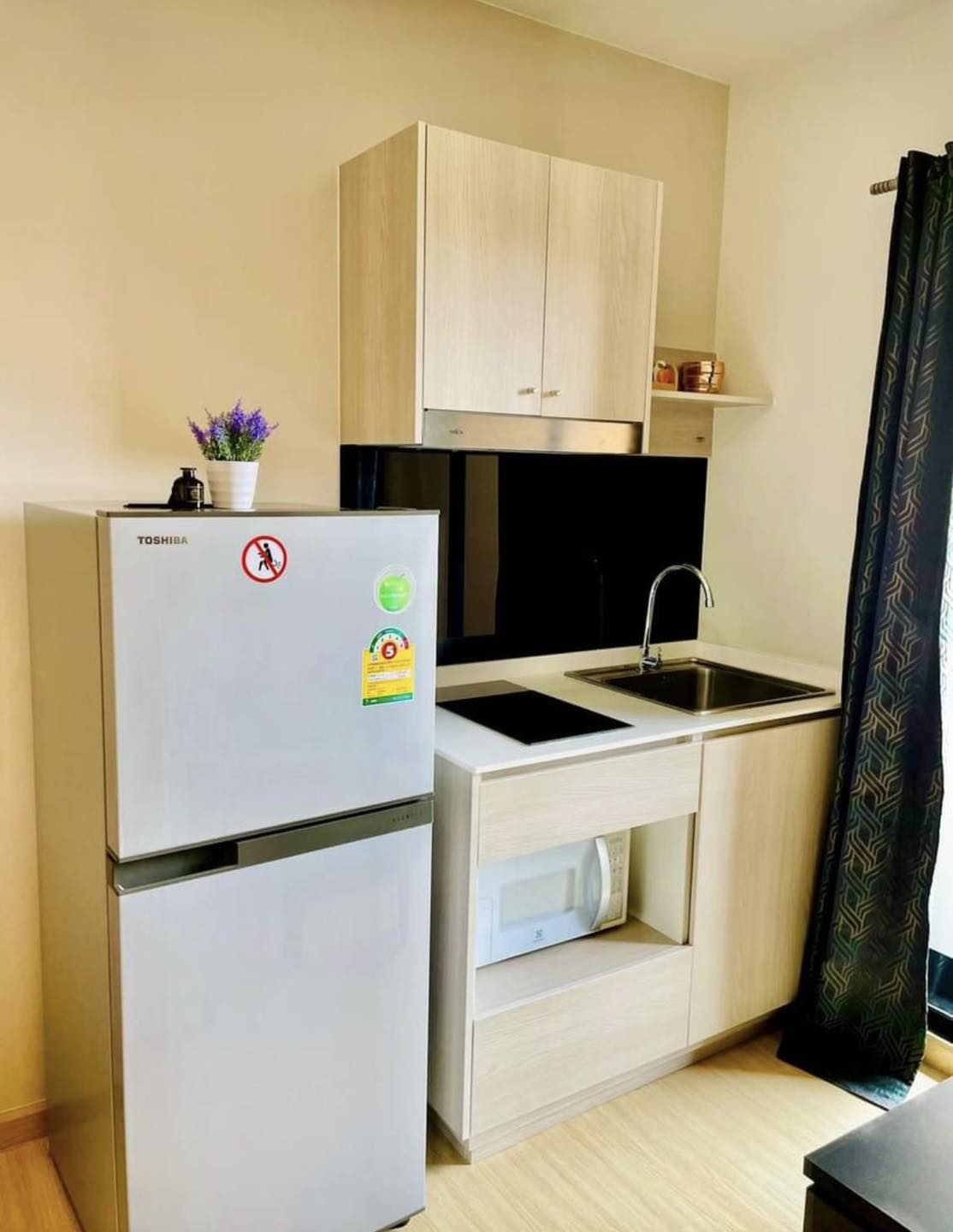 ให้เช่า เดอะ ทรี อ่อนนุช สเตชั่น พื้นที่ 28 ตร.ม 1 ห้องนอน ราคา 12,000 บาท/เดือน