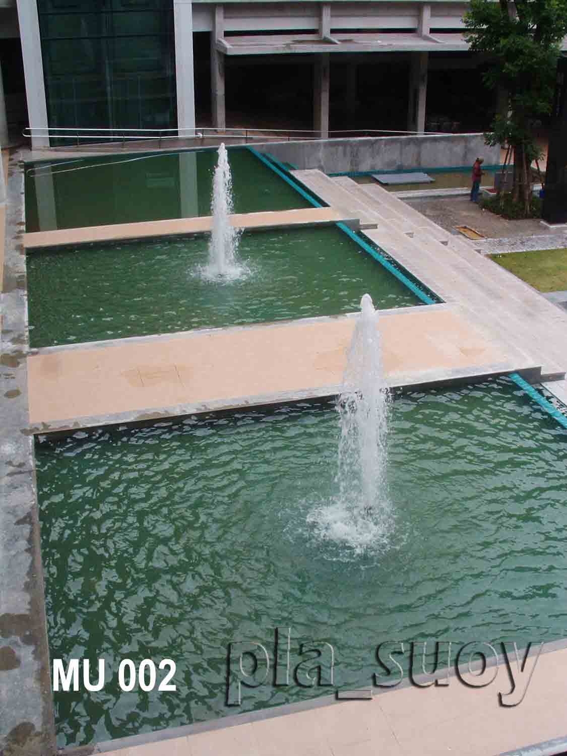 น้ำพุประดับอาคารศูนย์การเรียนรู้ ม.มหิดลศาลายา