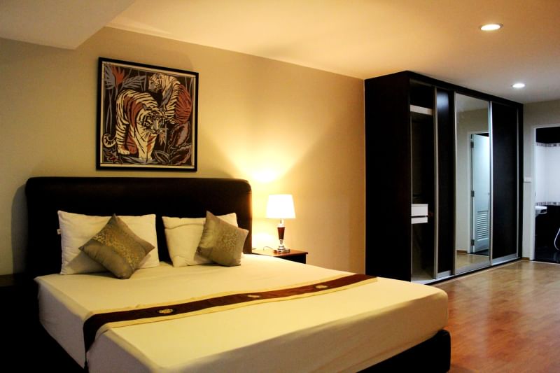 ให้เช่าคอนโด เดอะ แคปิตอล สุขุมวิท 30/1 พื้นที่ 140 ตร.ม. 2 ห้องนอน เช่า 55,000 บ/ด