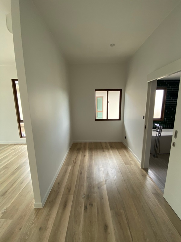 ขาย/ให้เช่าบ้านเดี่ยว 2 ชั้น ย่านบางกะปิ 77 ตรว. 4 ห้องนอน เช่า 300,000 บ/ด ขาย 32 ล.