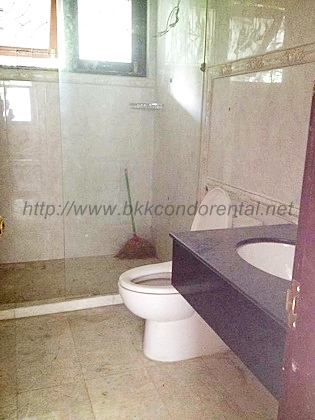 หมู่บ้าน ให้เช่า บ้านเดี่ยว 2 ชั้น หมู่บ้าน ลาดพร้าว 115 พื้นที่ 50 ตรว.